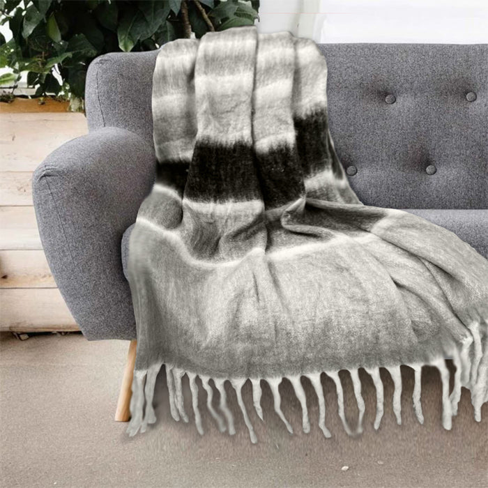 בלנקט סטרייפס ווייט גריי
180x130