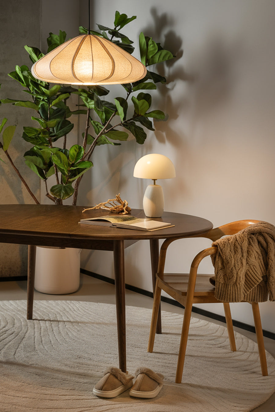 שולחן מרטינה עגול נפתח וולנאט