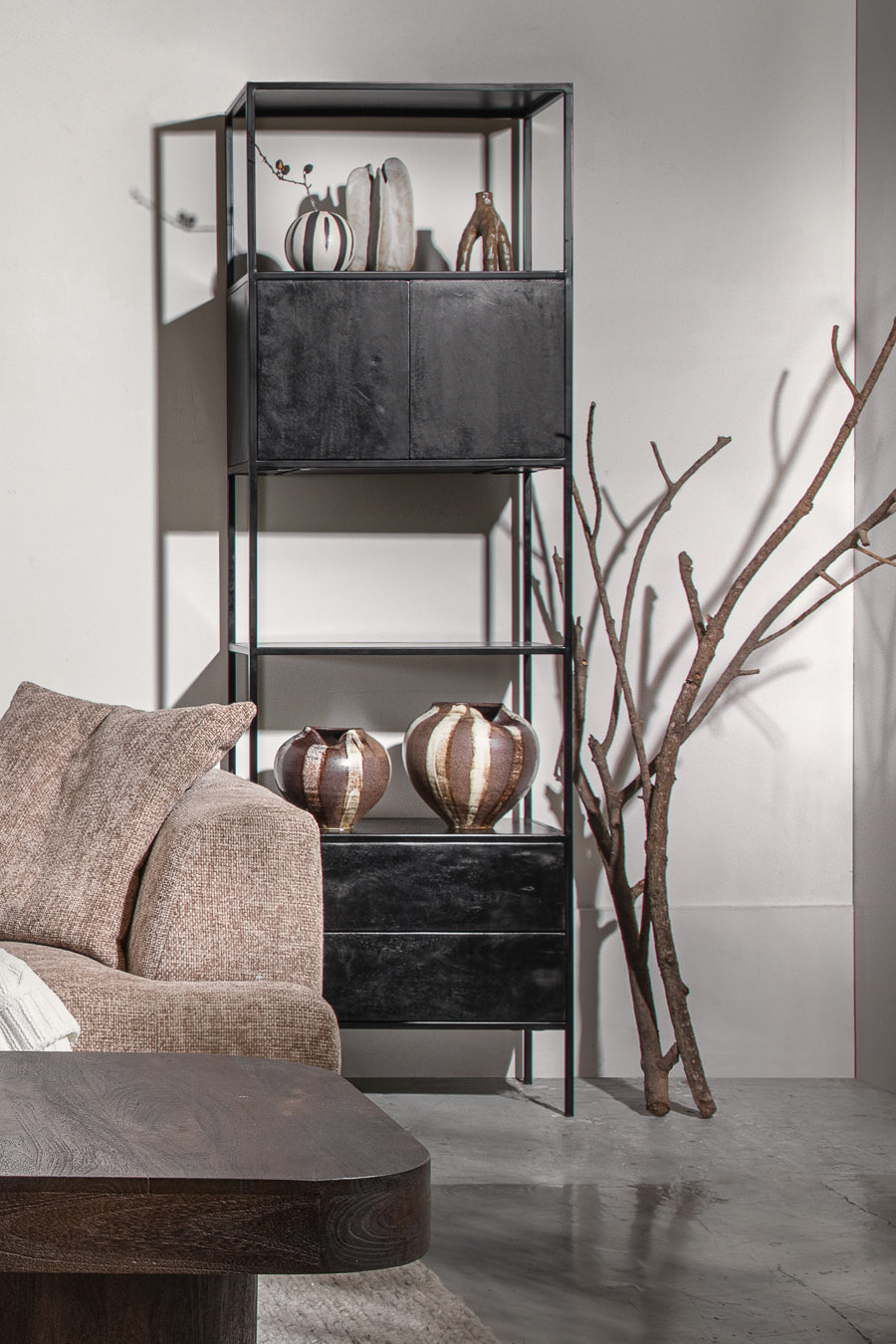 ארון ווד טריי בלאק