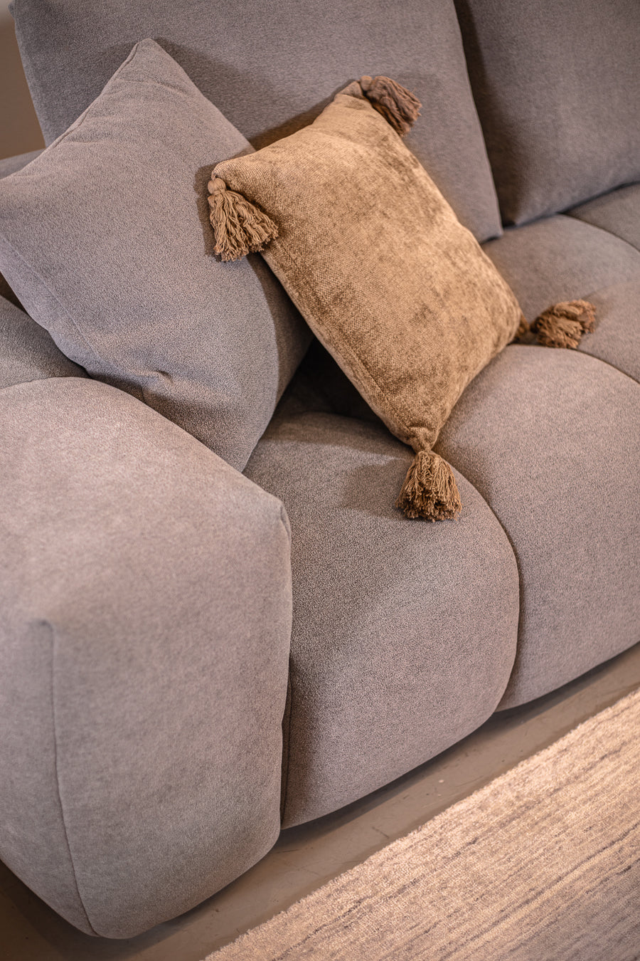 ספה אליוט דארק גריי -שמאל