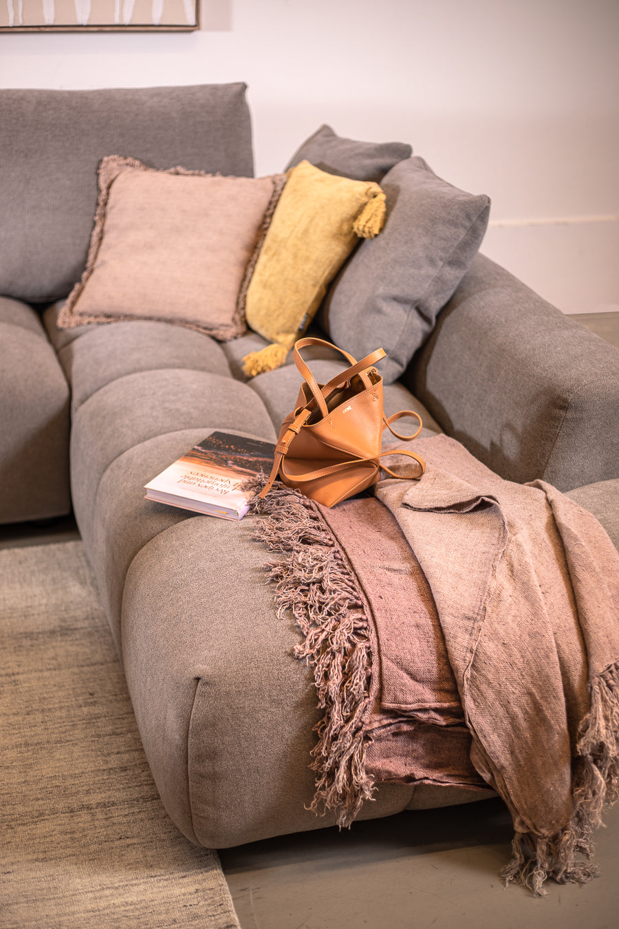 ספה אליוט דארק גריי -שמאל