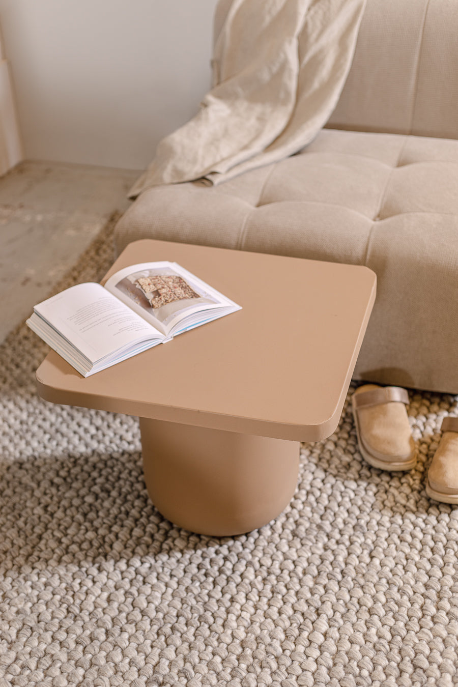 שולחן מטאל ספייס בראון