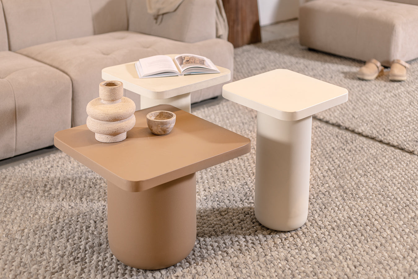 שולחן מטאל ספייס מילקי