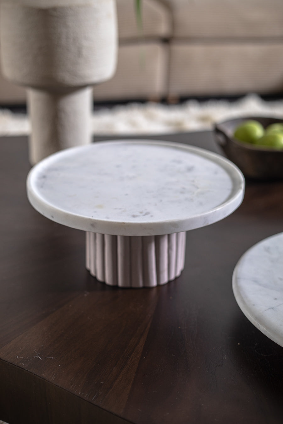 מעמד הגשה סטרייפס מארבל פאוודר ווייט