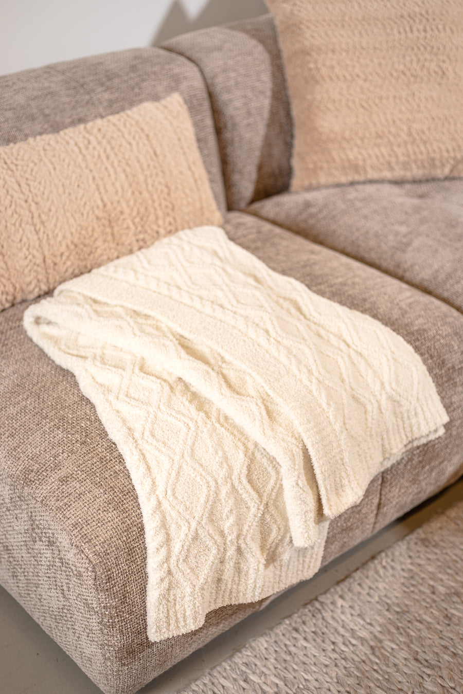 בלנקט ליזבט אייבורי
150x130