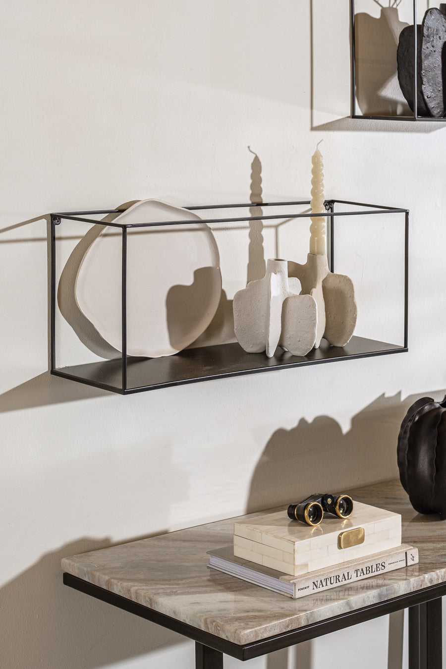 וול שלף סווידיש בלאק