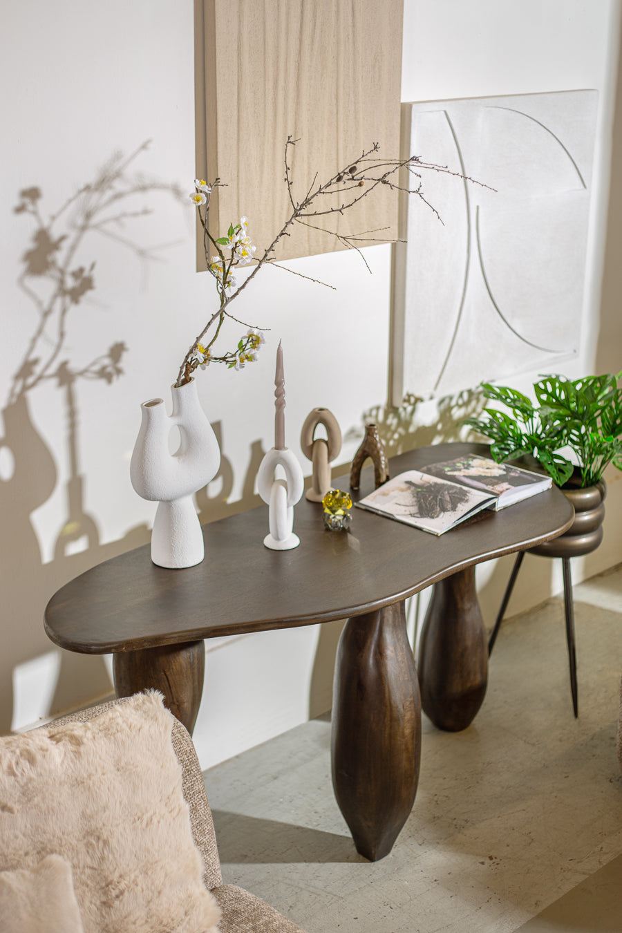 ואזה אליפס ווייט