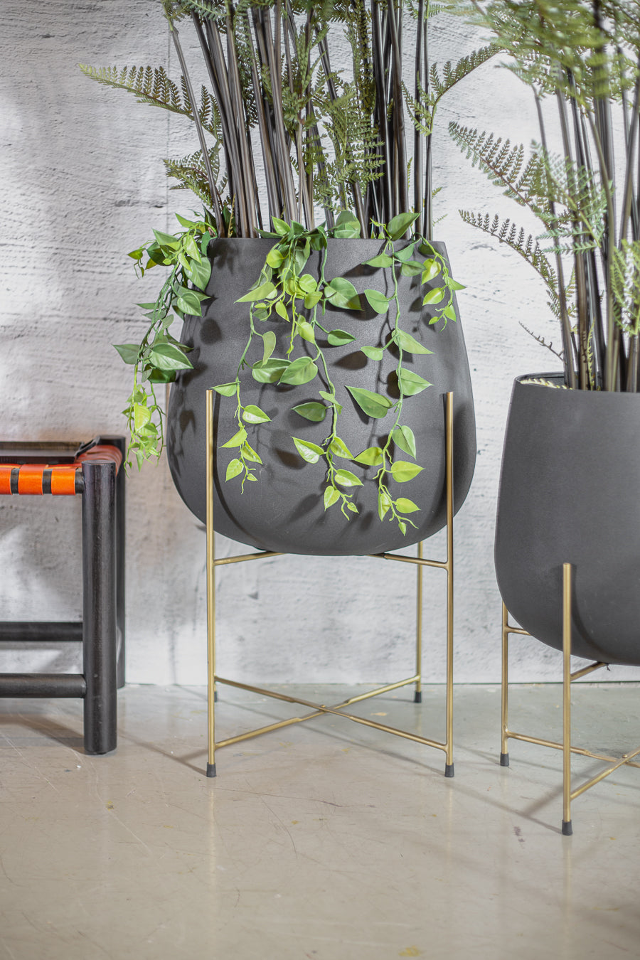 קוזי סטנד פלנטר בלאק M