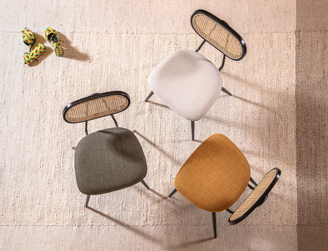 כיסא אולה בז'