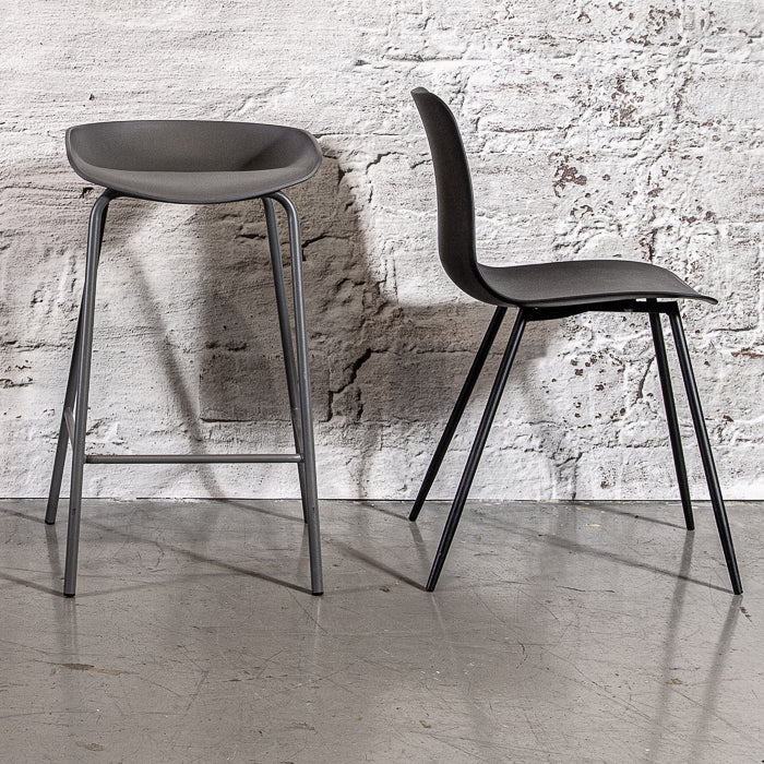 רינו בר צ'ייר גריי