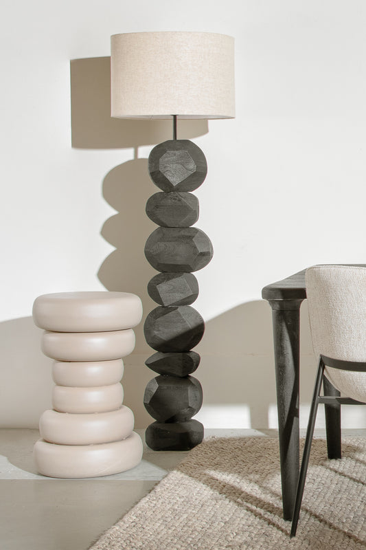 מנורה ריצפה סטונס בלאק