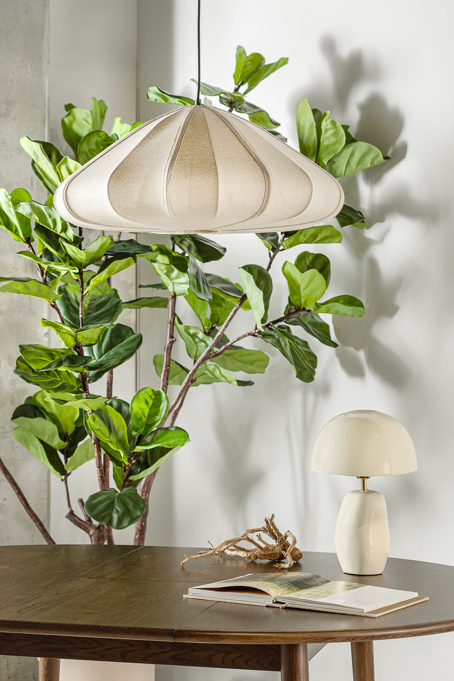 מנורת שולחן מאשרום גלוסי ונילה