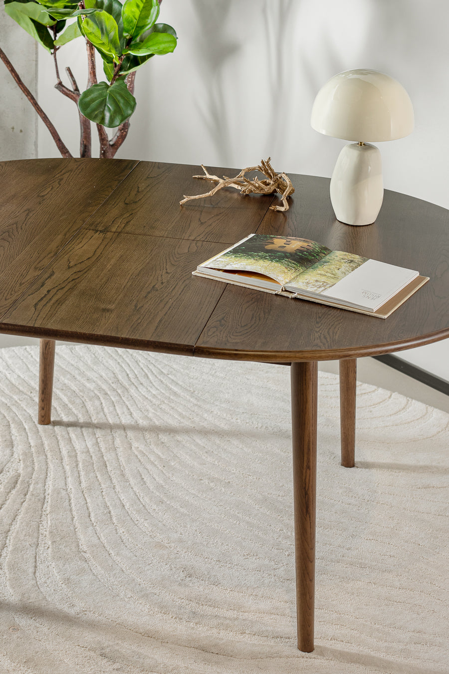 שולחן מרטינה עגול נפתח וולנאט