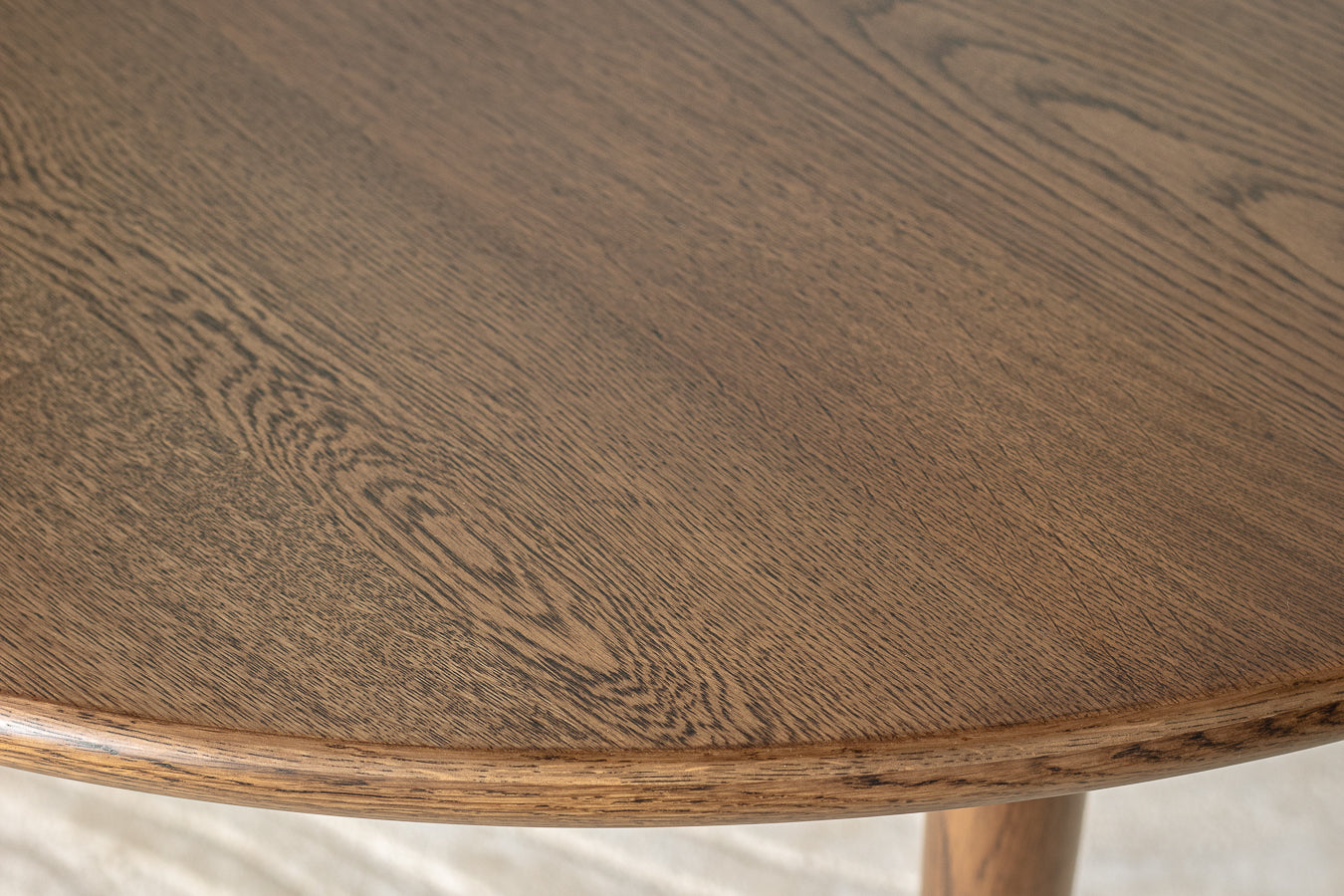 שולחן מרטינה עגול נפתח וולנאט