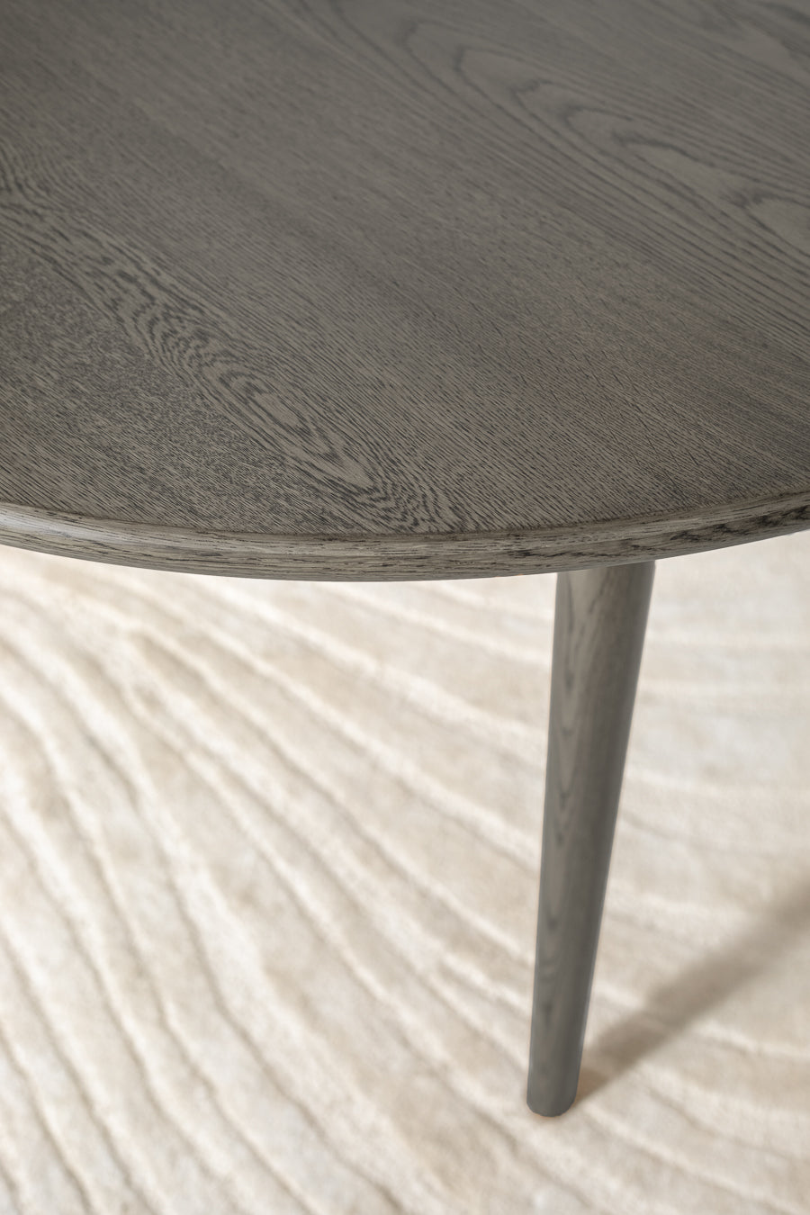 שולחן מרטינה עגול נפתח בלאק