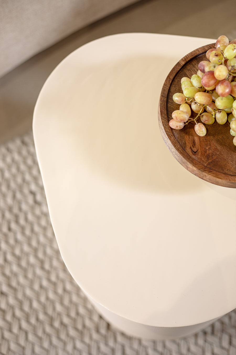 שולחן אורגניק אייבורי