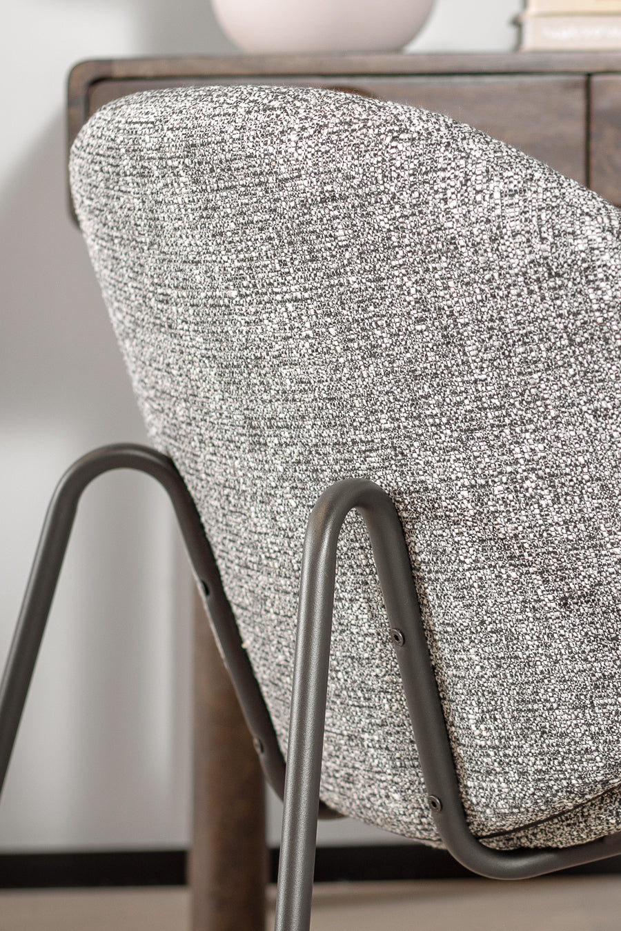 לאונג' צ'ייר לייזי מדיסון סמוק