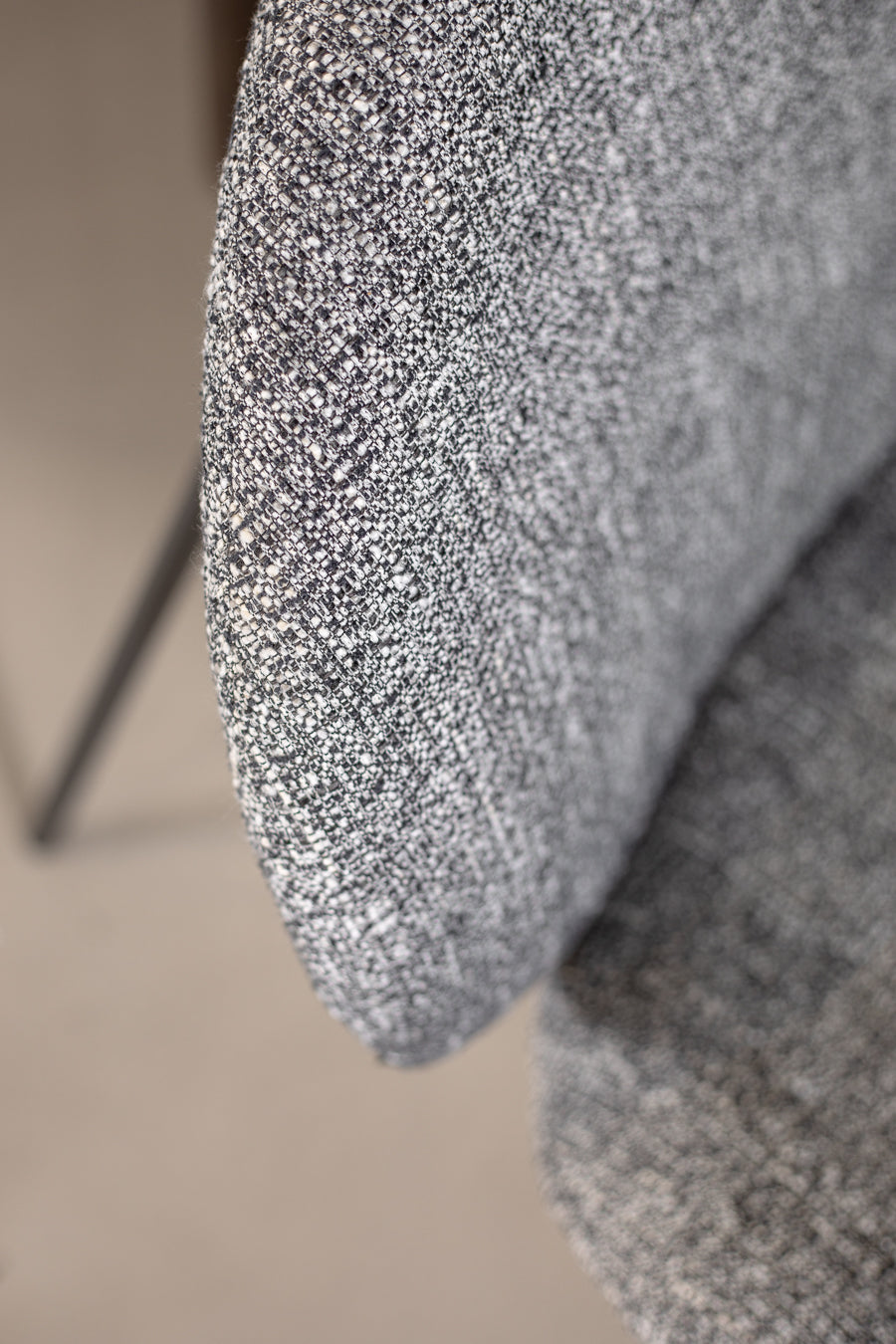 לאונג' צ'ייר לייזי מדיסון סמוק