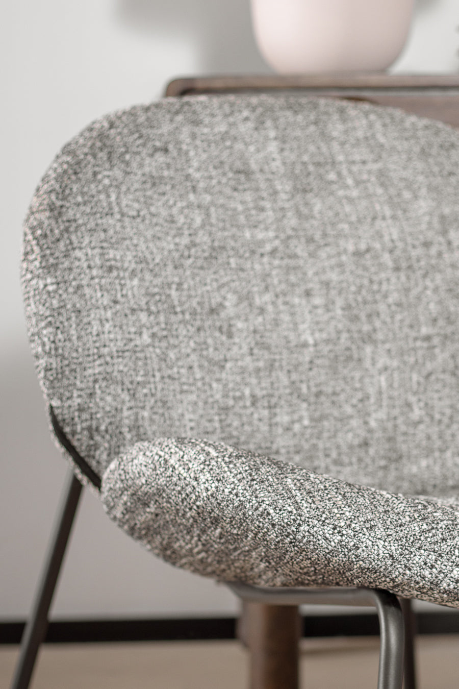 לאונג' צ'ייר לייזי מדיסון סמוק