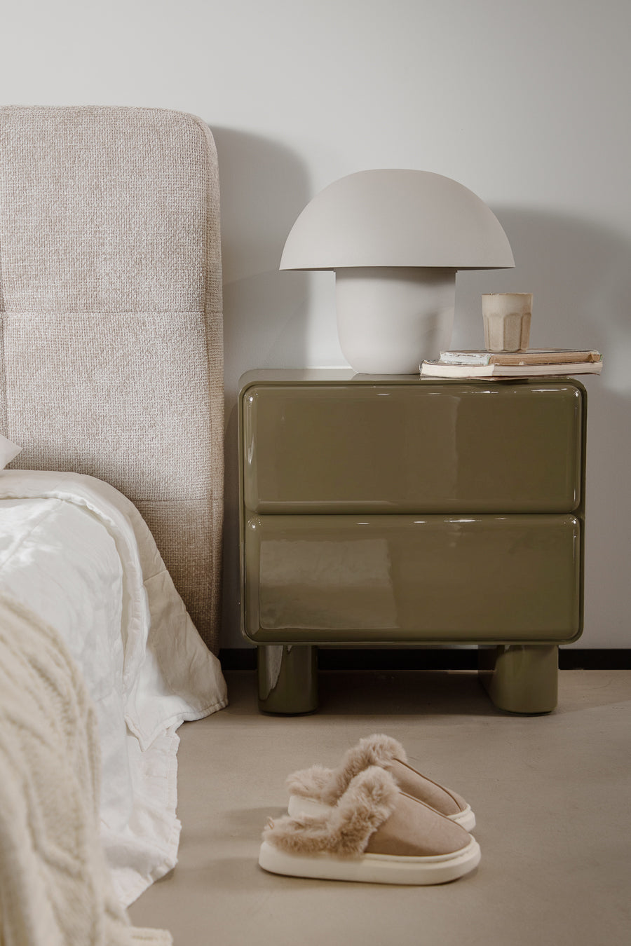 שידת גלוסי גרין