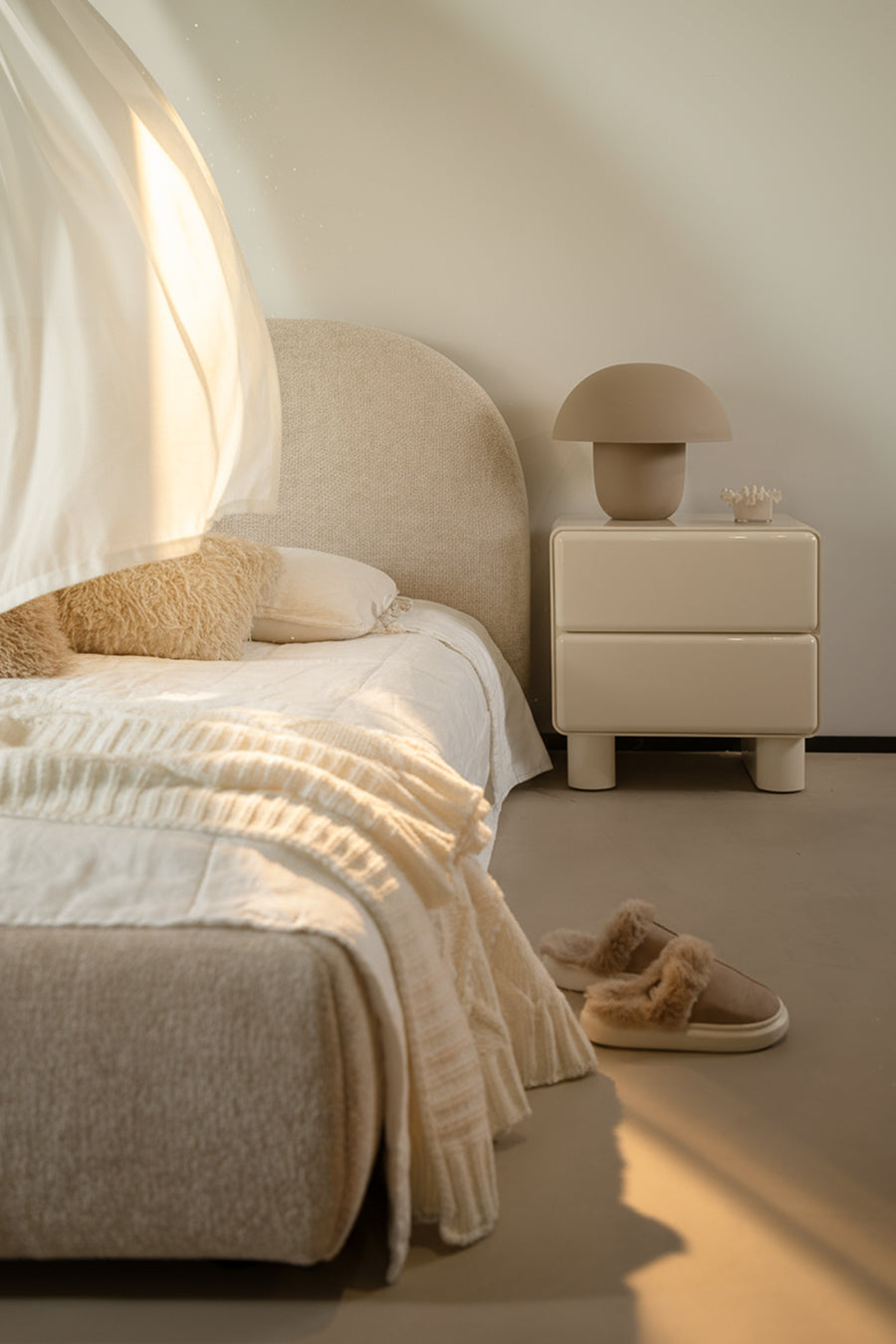 מיטה ראונד קלואי אייבורי