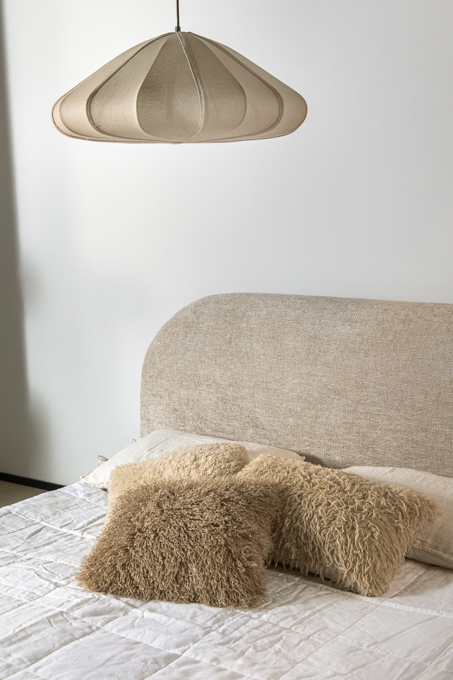 מיטה ראונד קלואי אייבורי