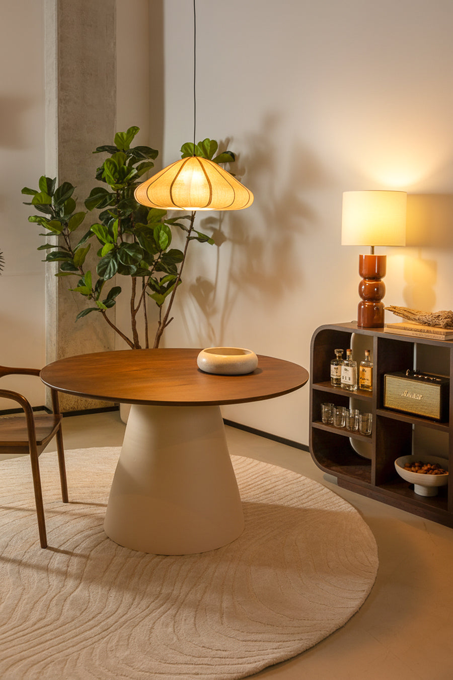 שולחן קוסמוס ראונד