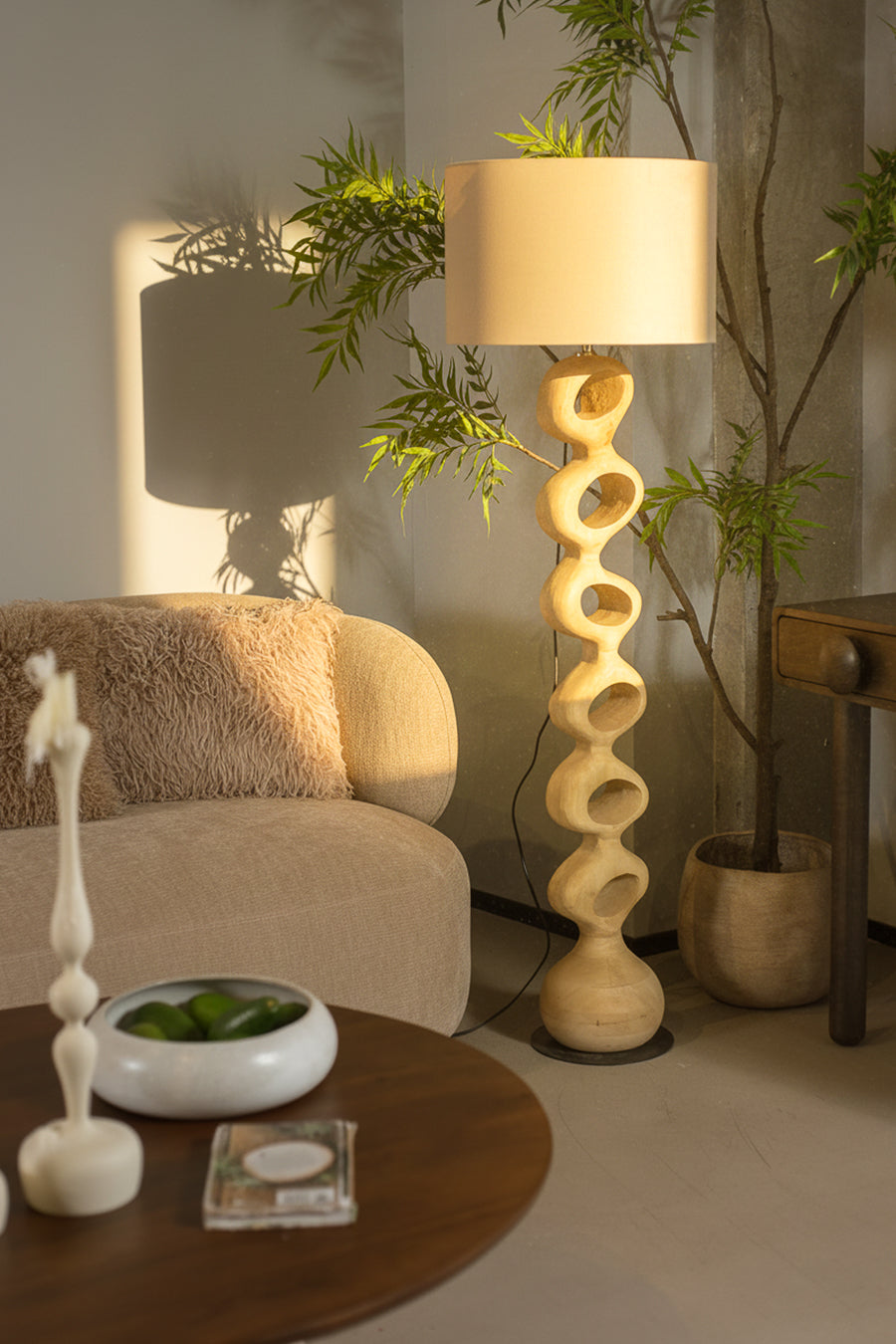 מנורה ריצפה לוסט רינגס נטוראל