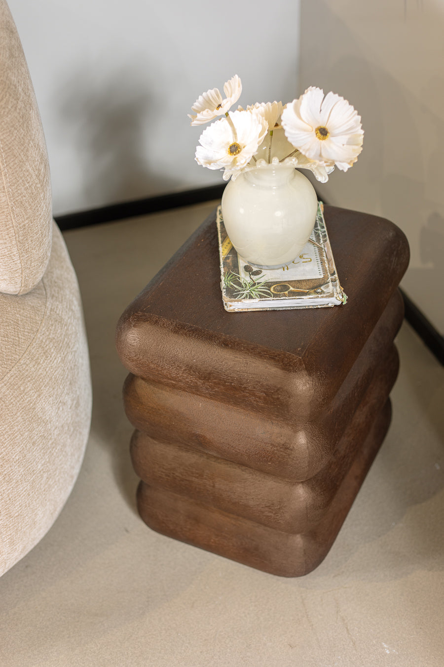 סטול פרימיטיב וולנאט