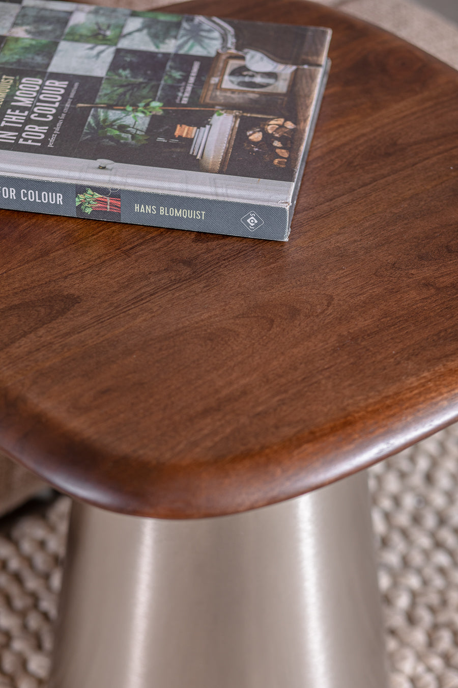 Cozy Silver Brown M Table