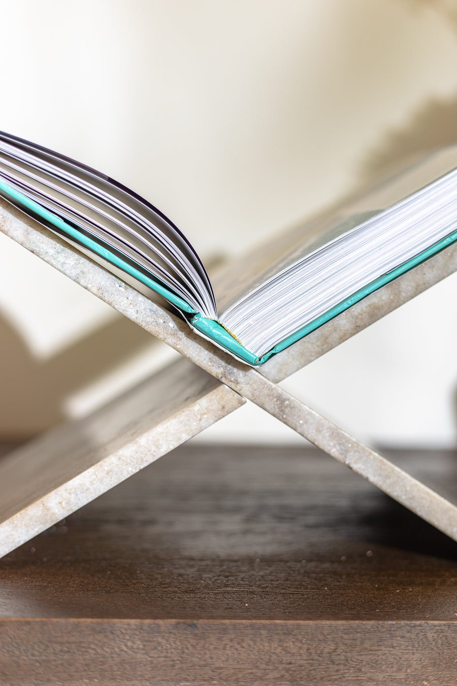 מעמד ספרים צ'וקלאט מארבל