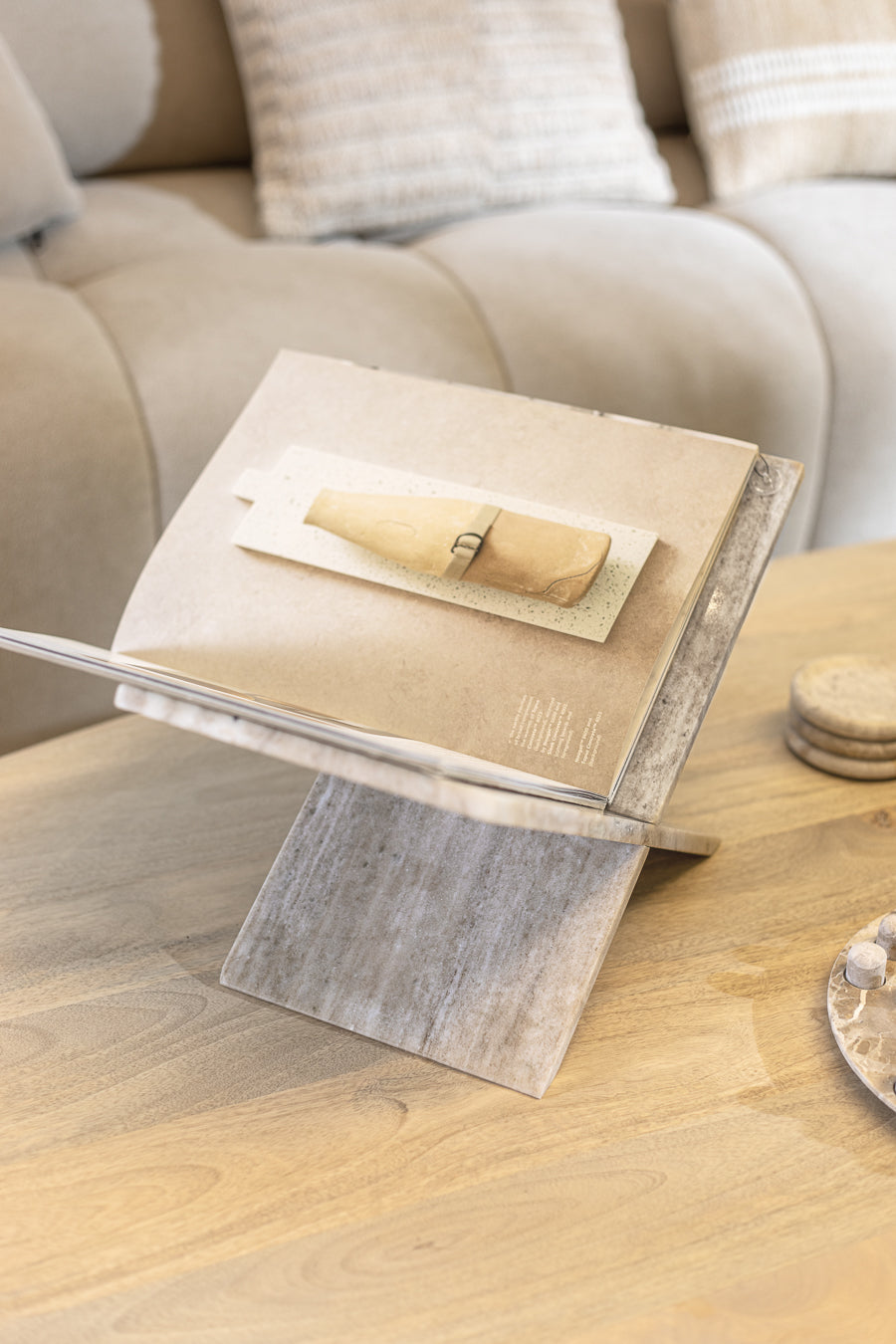 מעמד ספרים צ'וקלאט מארבל