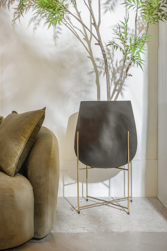 קוזי סטנד פלנטר בלאק M